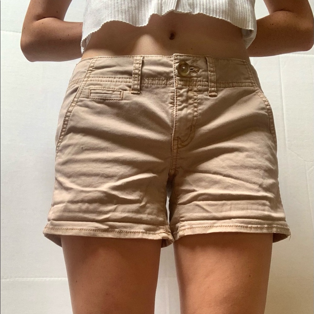 American Eagle Khaki Shorts Size 4